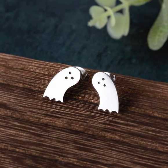 Kathrono Jewelry - 👻 Awesome Curious Metallic Ghost Stud Earrings 👻